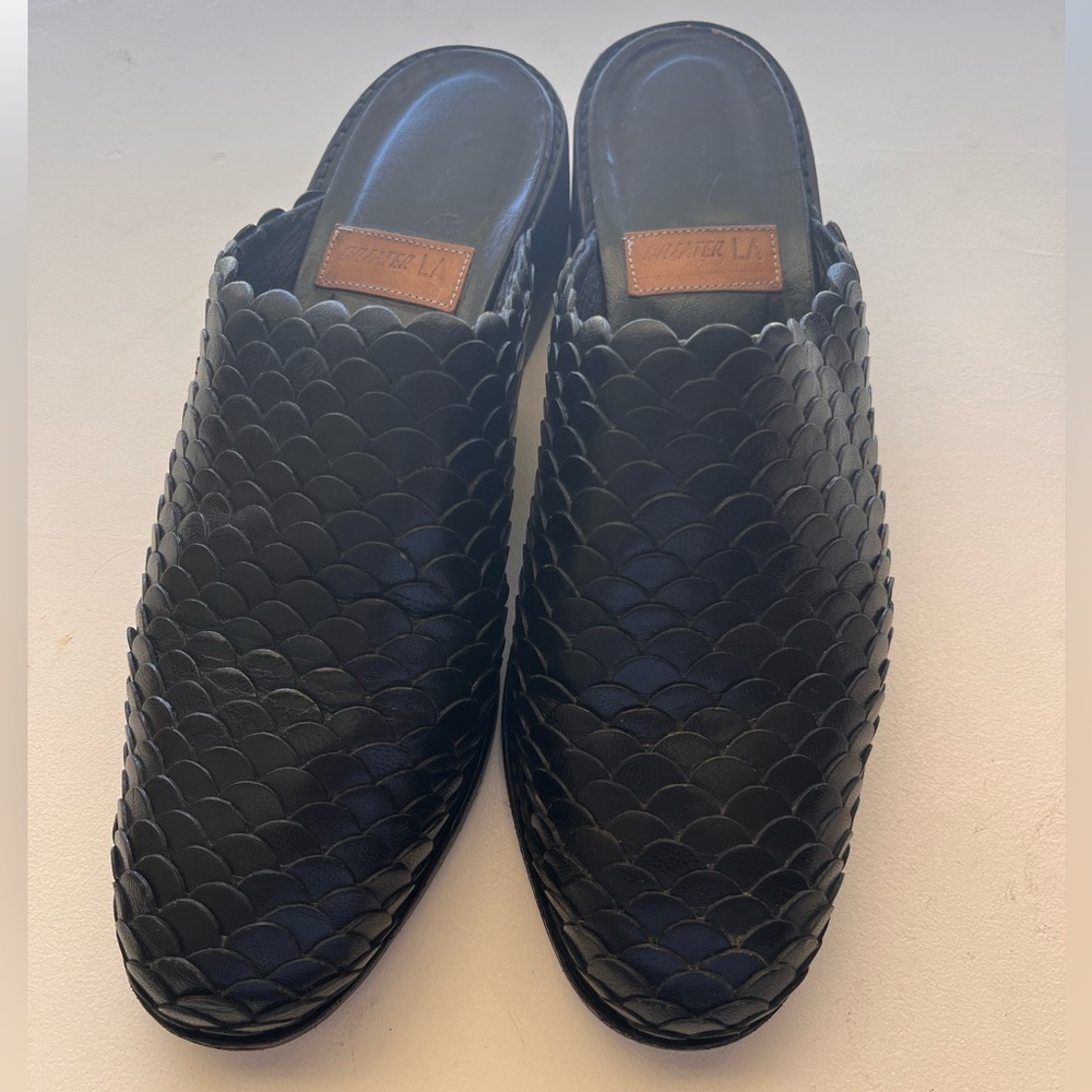 Black Leather Flats with Comfort Design